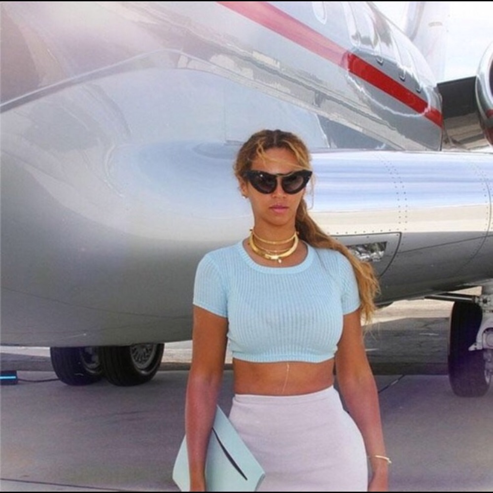 Cropped shoulder less blue ribbed shirt topshop